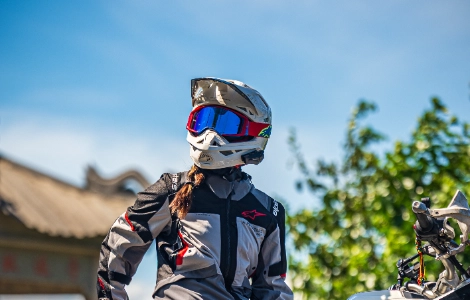 Why Are More Couple Riders Choosing Simple Motorcycle Intercoms for Everyday Rides?